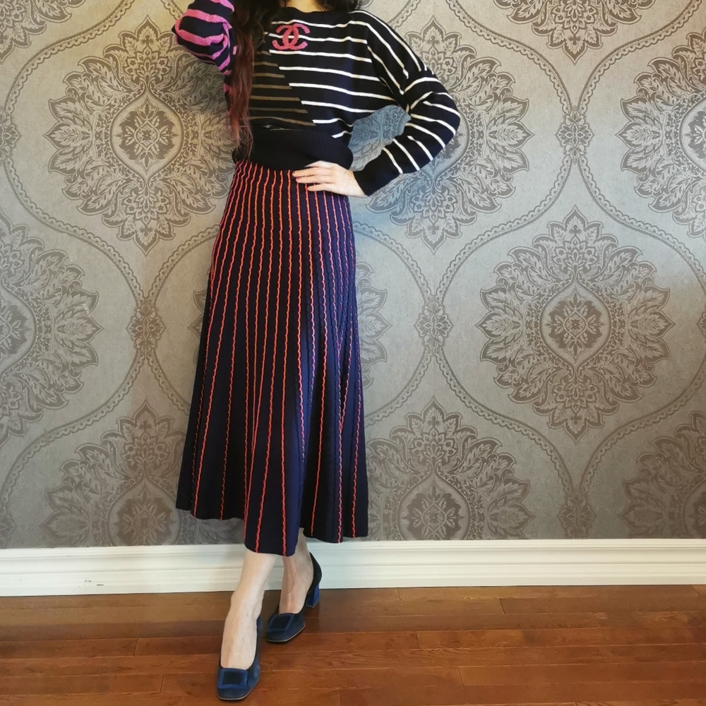 New pleated knit skirt